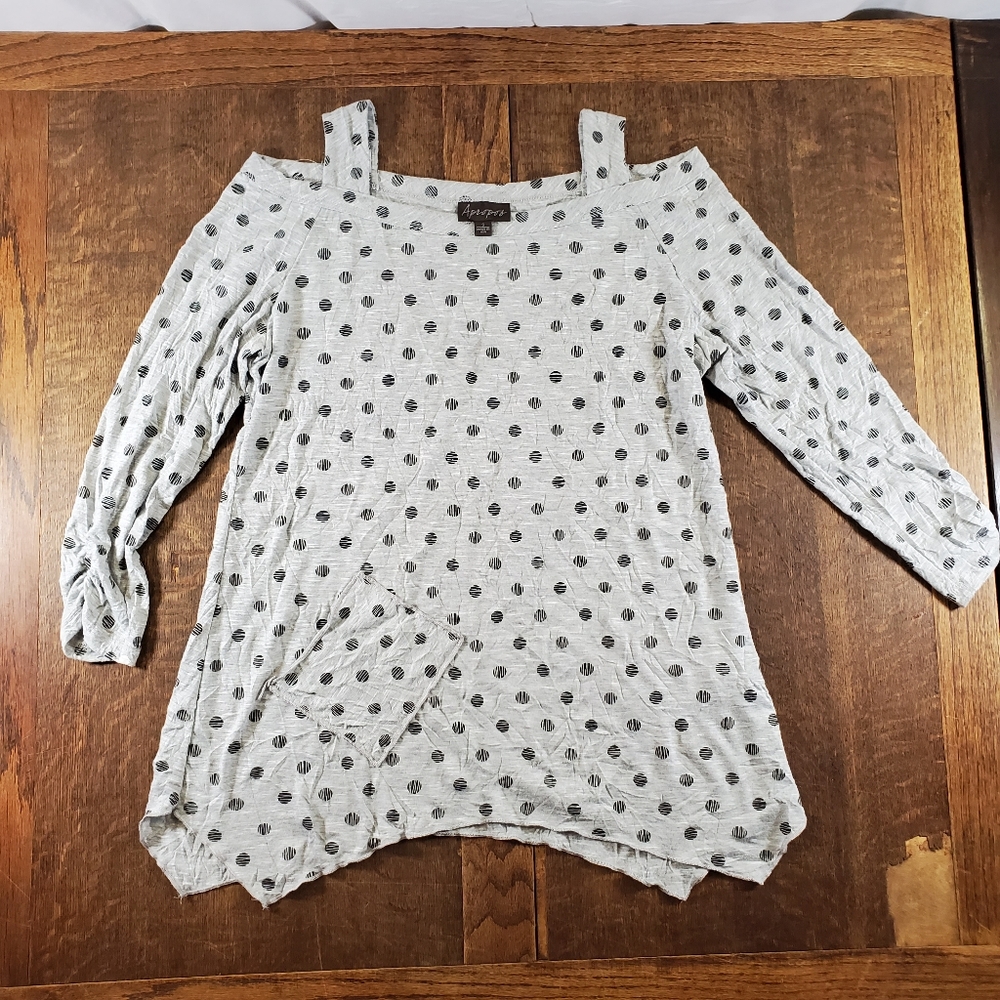 Apropos off the shoulder flowy top